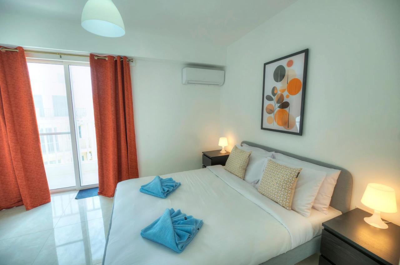 Seafront Beautifully Furnished 2 Bedrooms Gogzr-3 Gzira ภายนอก รูปภาพ